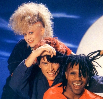 Thompson Twins - Into the Gap (1984)